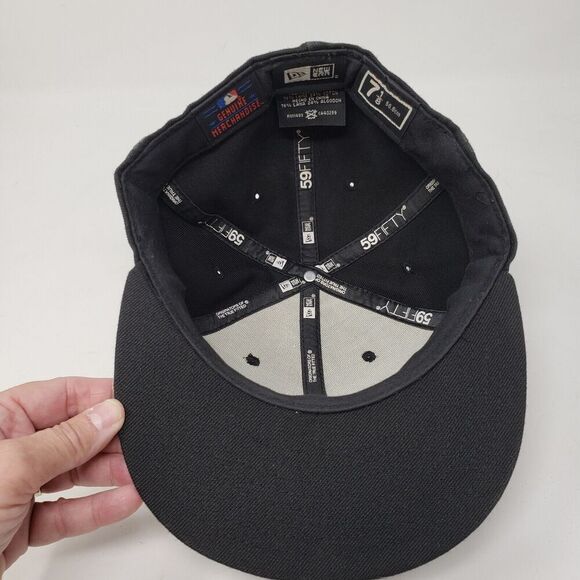 Seattle Mariners MLB Black White Purple New Era 59Fifty Fitted Hat Size 7 1/8 - Picture 7 of 7